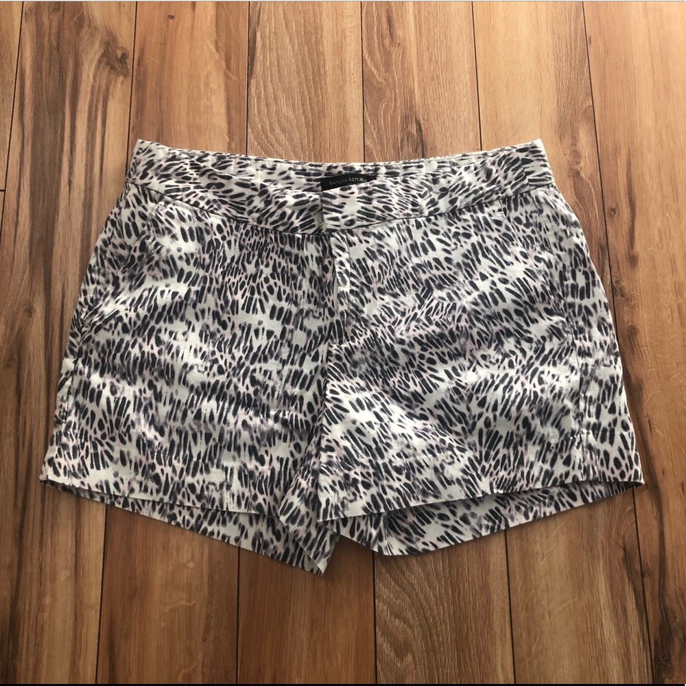 Banana Republic short